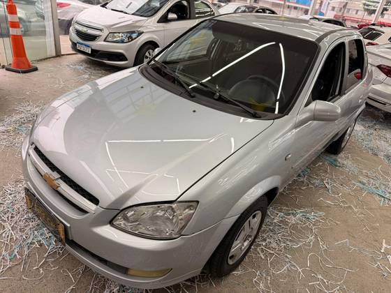 CHEVROLET CLASSIC 1.0 MPFI LS 8V FLEX 4P MANUAL CHEVROLET CLASSIC 1.0 MPFI LS 8V FLEX 4P MANUAL
